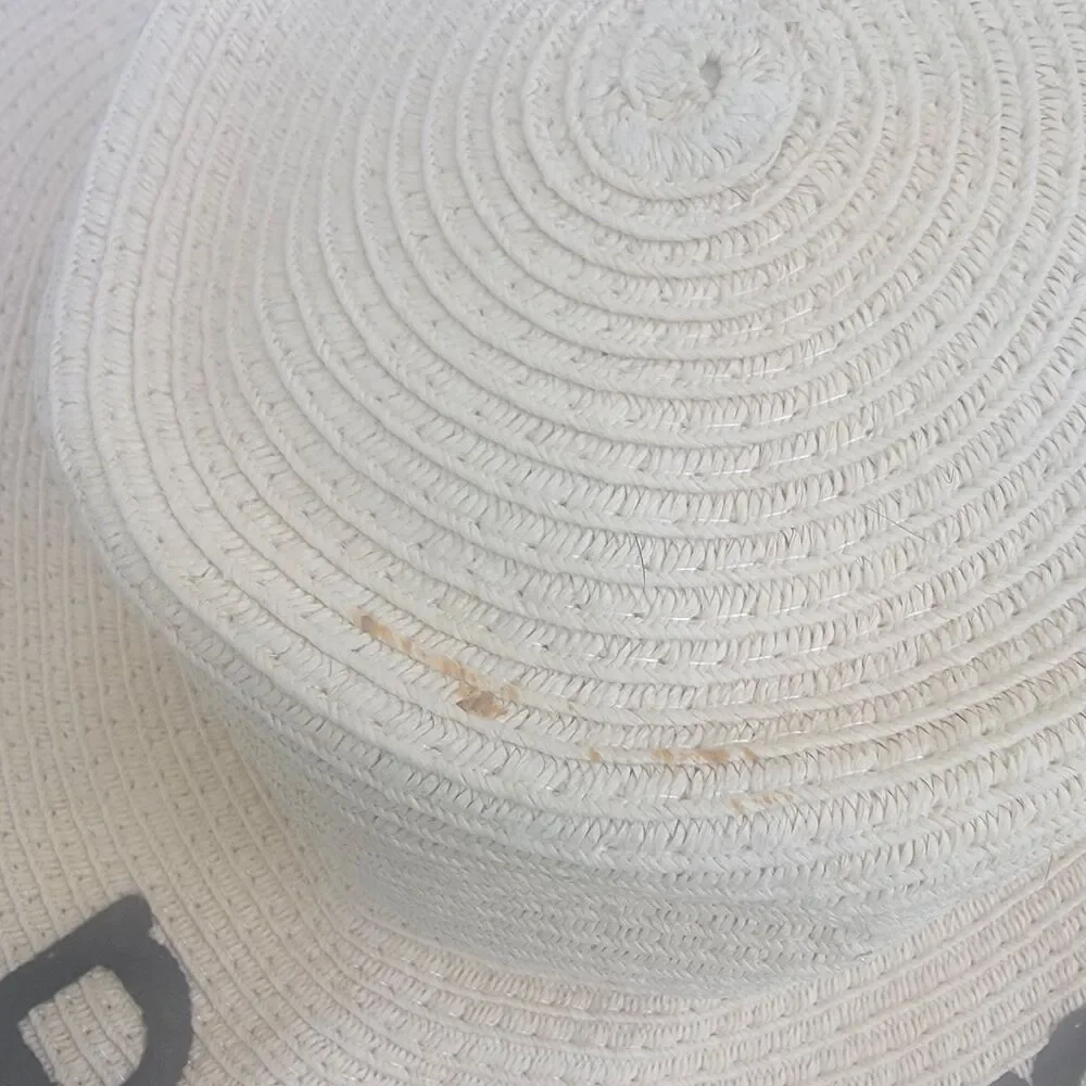 Unbranded beach please